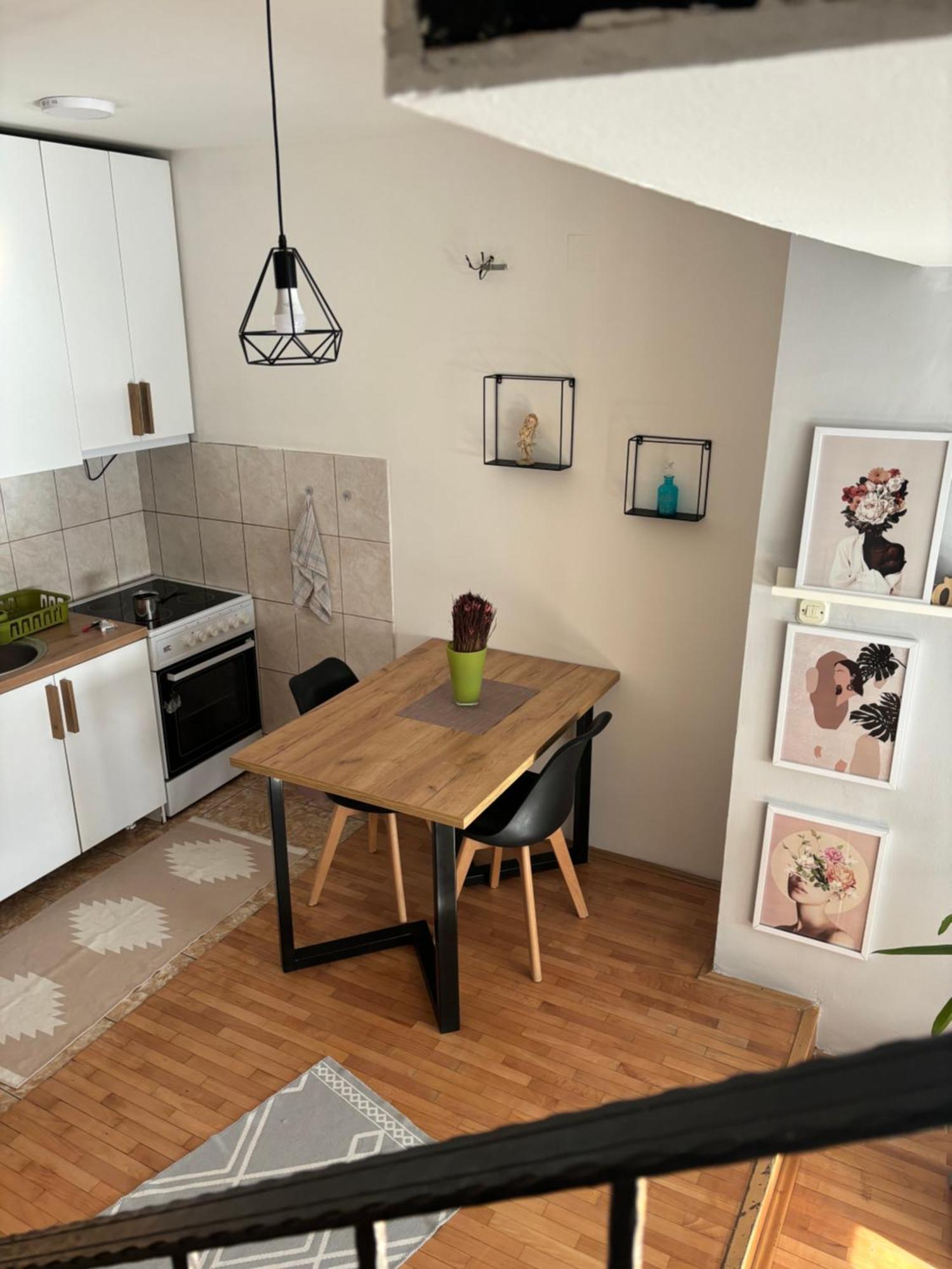 Mia'S Duplex Apartment 斯科普里 外观 照片