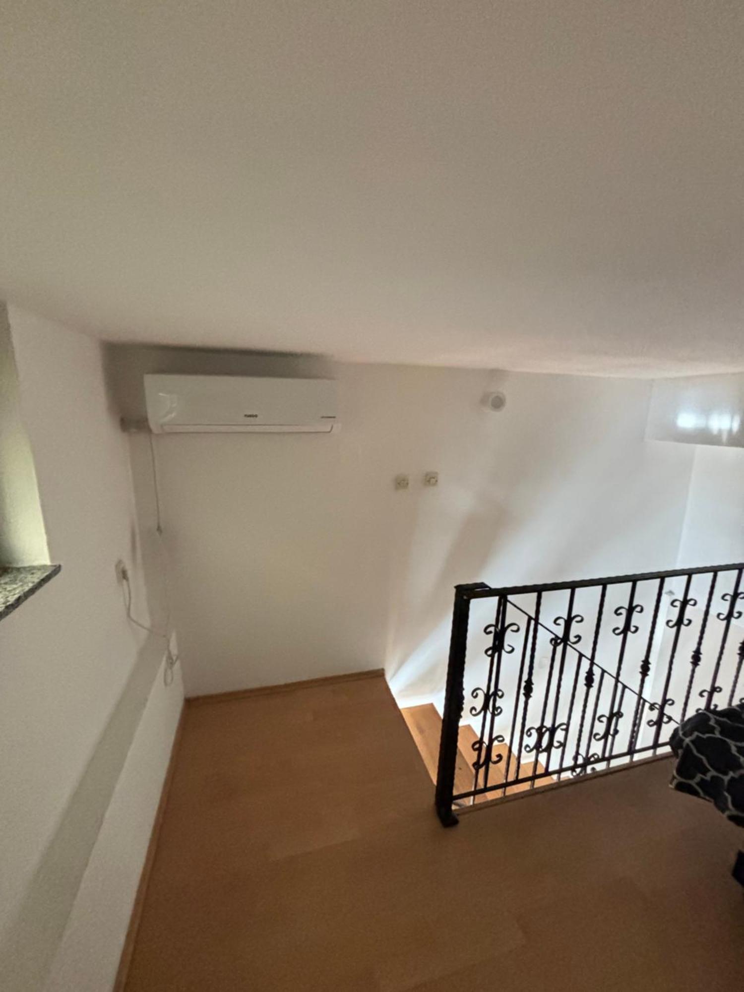 Mia'S Duplex Apartment 斯科普里 外观 照片